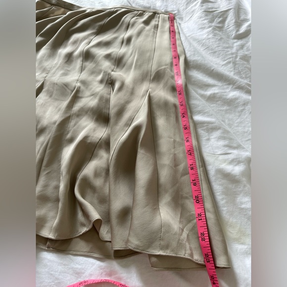 Calvin Klein silk skirt with godet ruffles, size 6, champagne - Picture 8 of 10